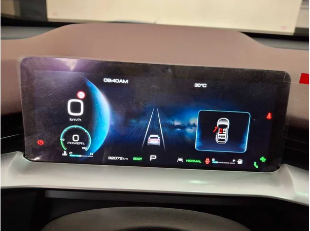 Car image 18
