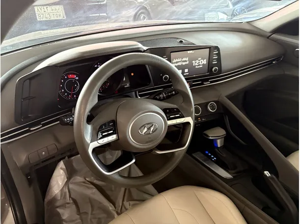 Car image 10