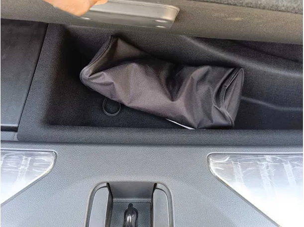 Car image 40