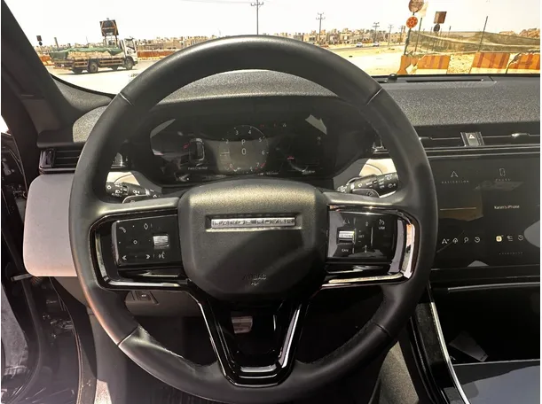Car image 20