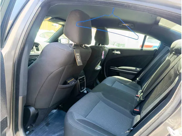 Car image 18