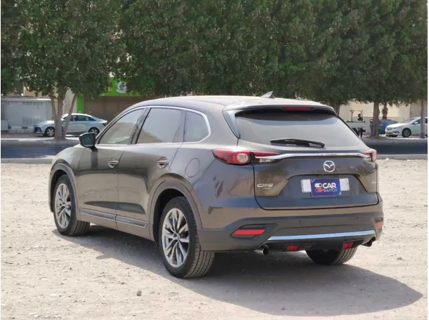 Car image 7