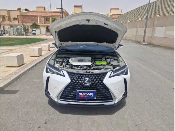 Car image 24