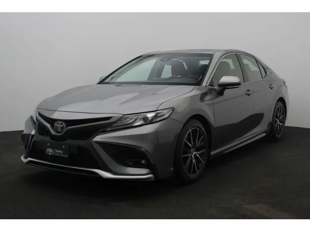 2024 تويوتا كامري في دبي