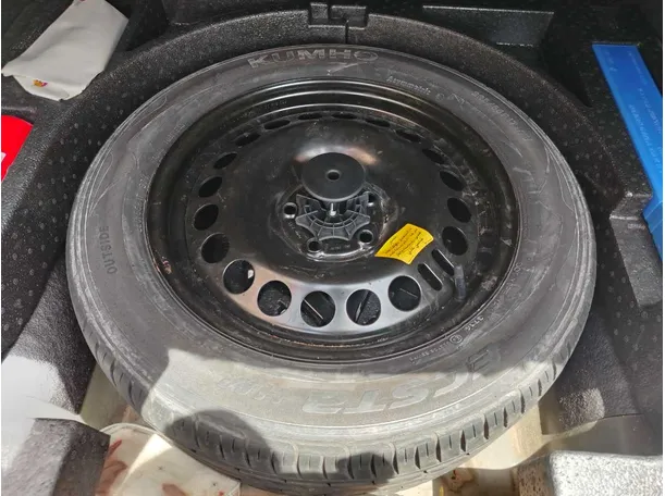 Car image 39