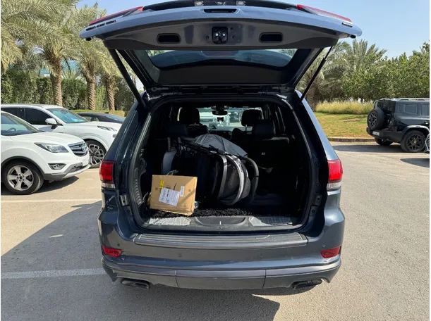 Car image 21