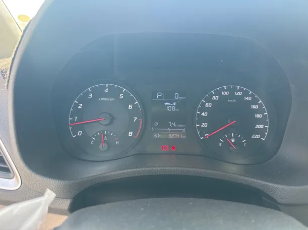 Car image 18