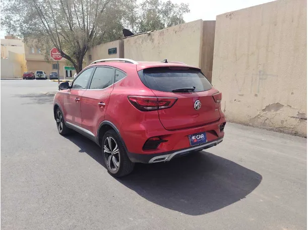 Car image 7