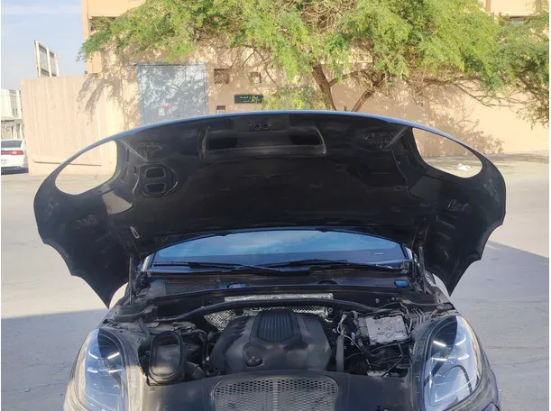 Car image 40