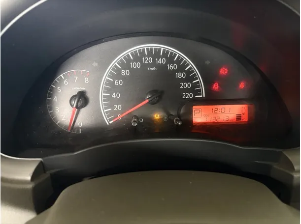 Car image 9
