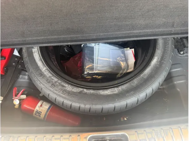 Car image 23