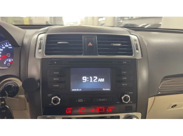Car image 15
