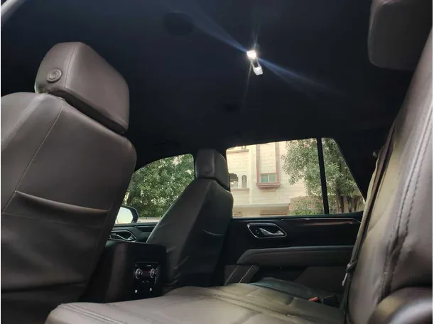 Car image 16