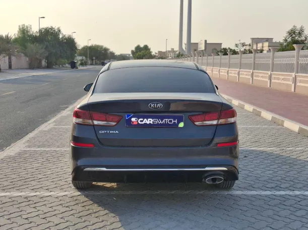 Car image 6