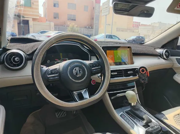 Car image 29