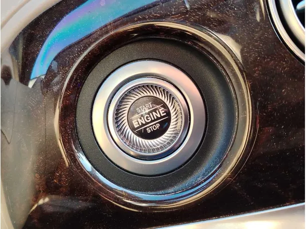 Car image 29
