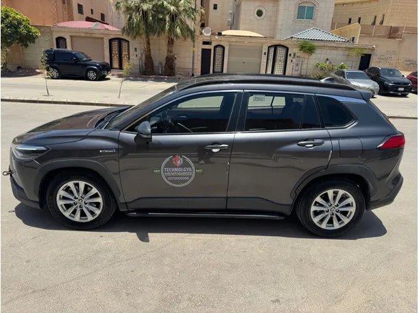 Car image 8