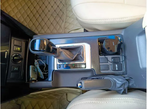 Car image 21
