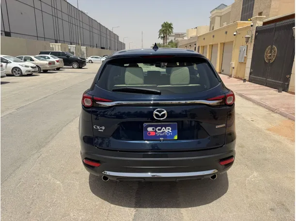 Car image 6