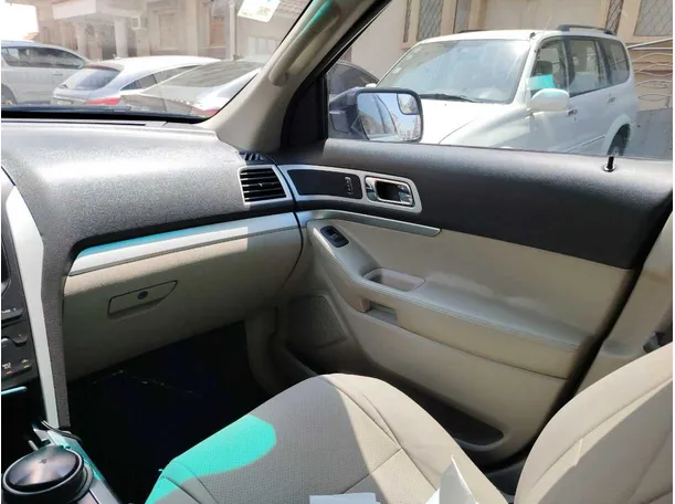 Car image 36