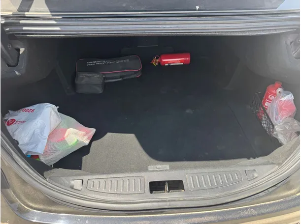 Car image 20