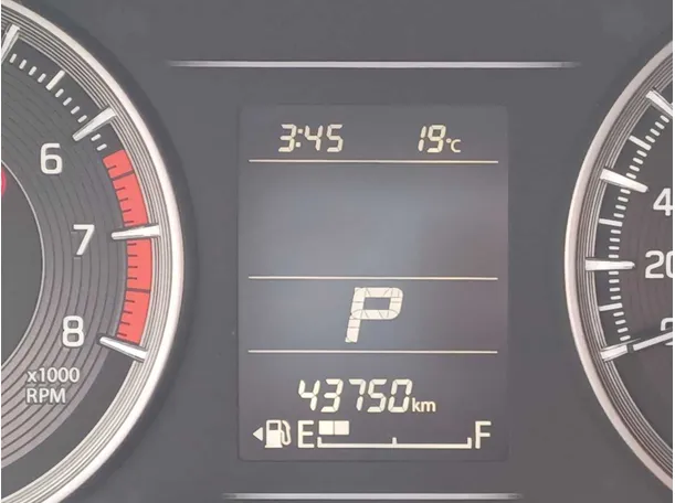 Car image 18