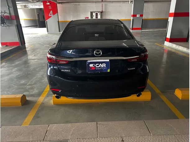 Car image 6