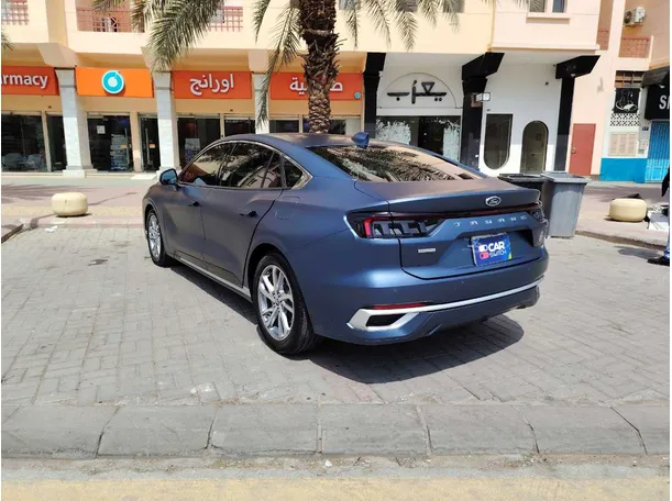 Car image 7