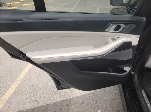 Car image 47