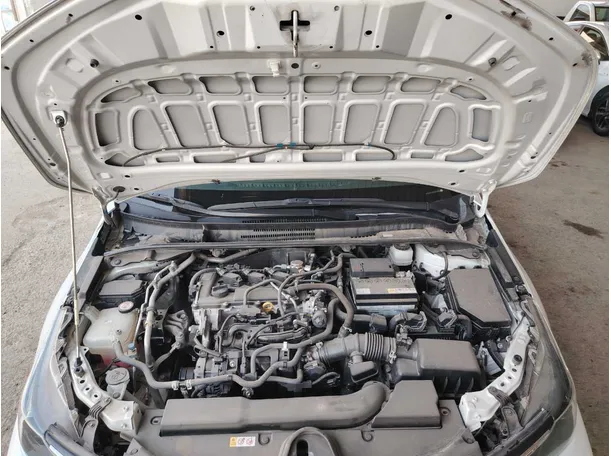 Car image 29