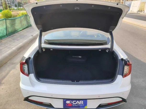 Car image 33