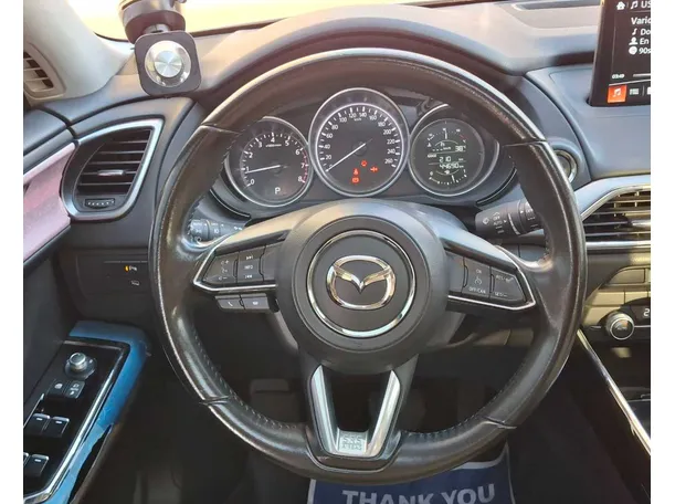 Car image 16