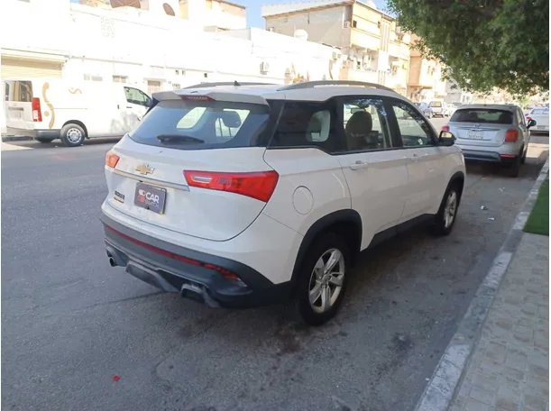 Car image 5