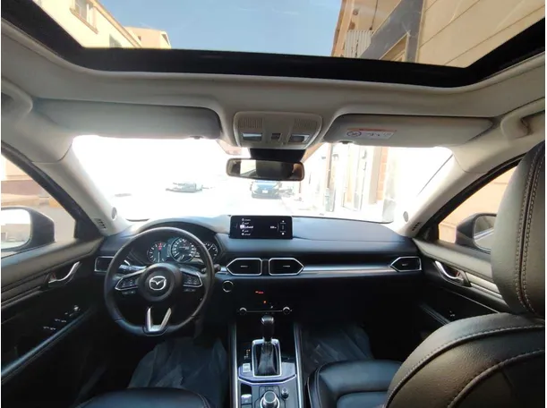 Car image 19