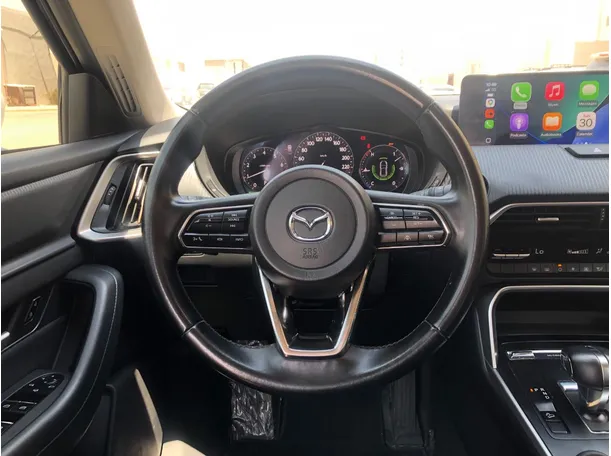 Car image 18