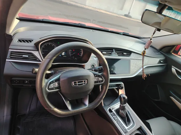 Car image 13