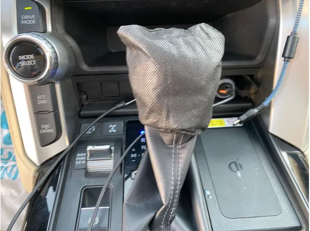 Car image 23