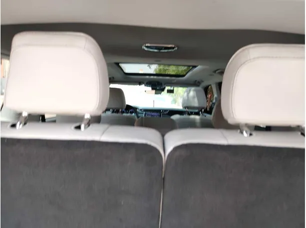 Car image 32