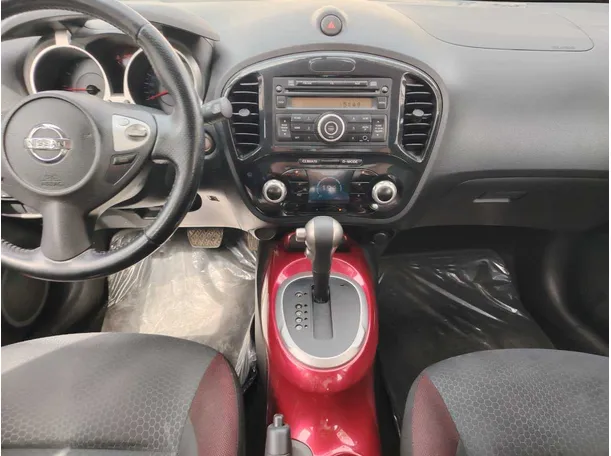 Car image 18