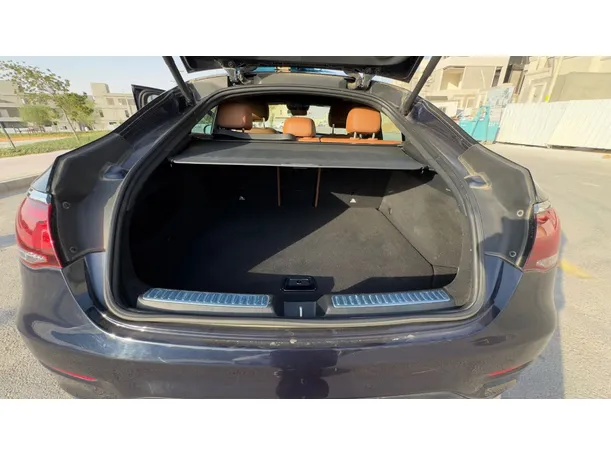 Car image 25