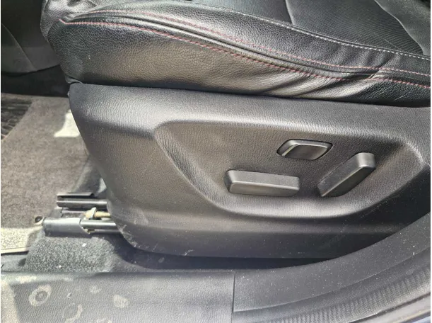 Car image 22