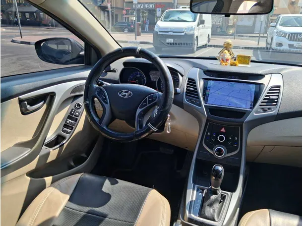 Car image 17