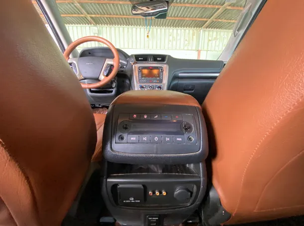 Car image 29