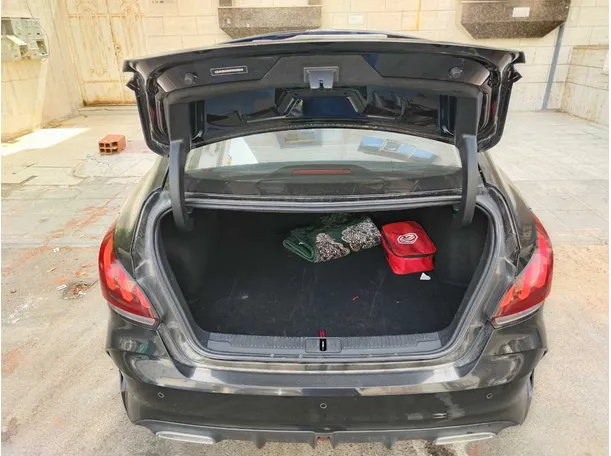 Car image 31