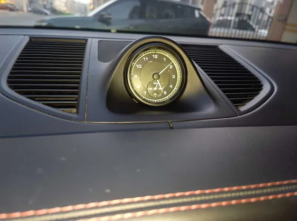Car image 32