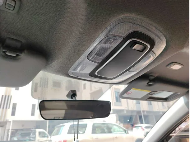 Car image 36