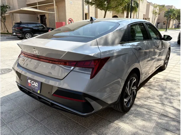 Car image 5