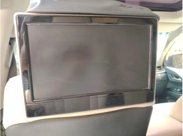 Car image 32