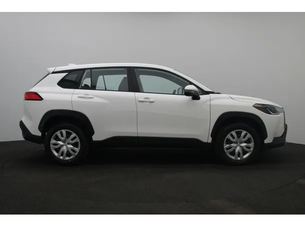 Car image 13