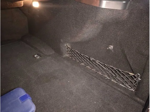 Car image 30